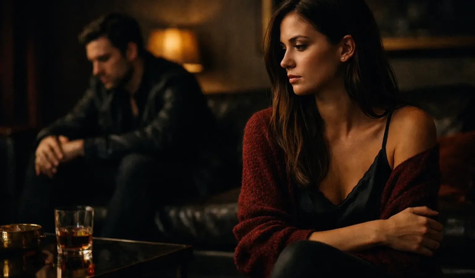 12 Clear Signs She Is Emotionally Unavailable